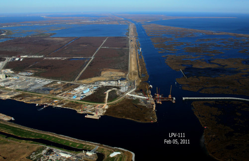 Sinking levee shows difficulty of protecting New Orleans from flooding